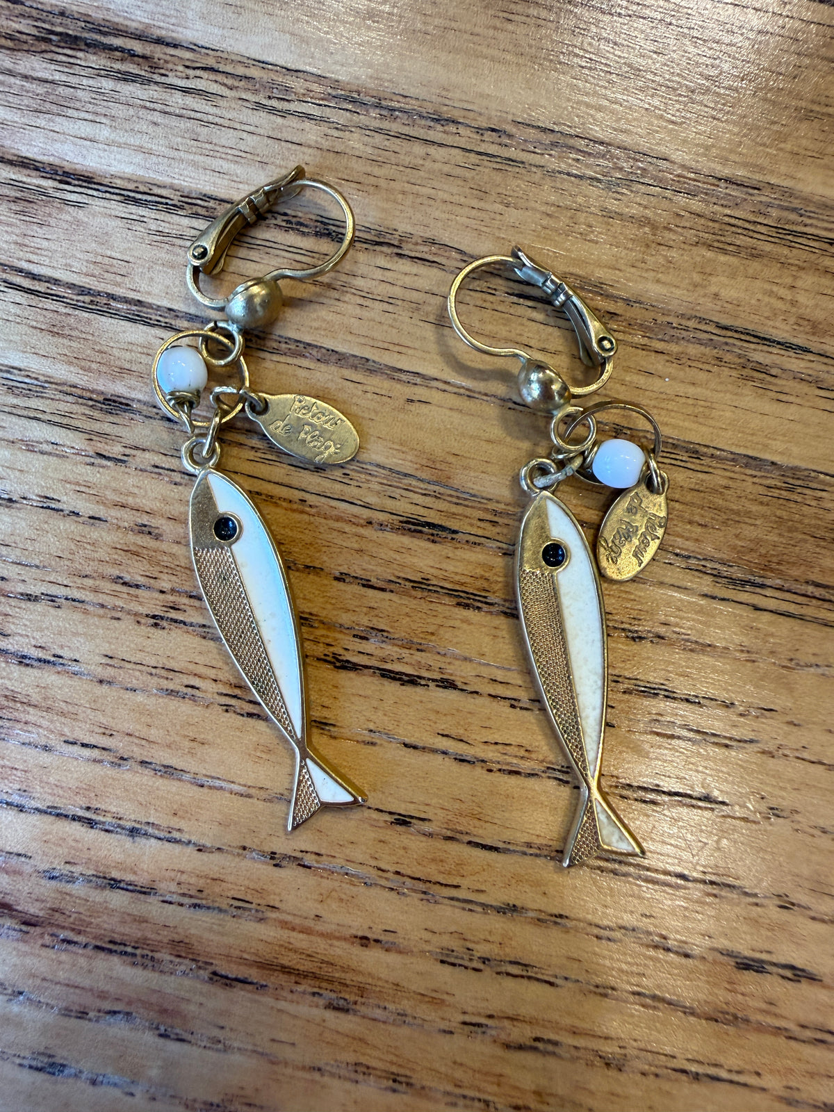 NO BRAND Pierced Fish Earrings