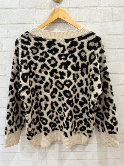 VINCE CAMUTO LS V Neck Animal Print Sweater/S