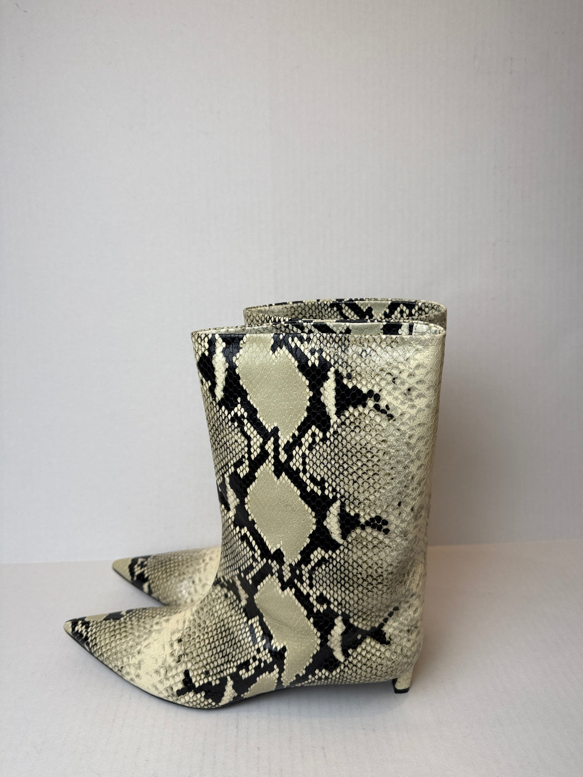JIL SANDER Python Leather Pointed Toe  Kitty Heels Boots/US9-EU40