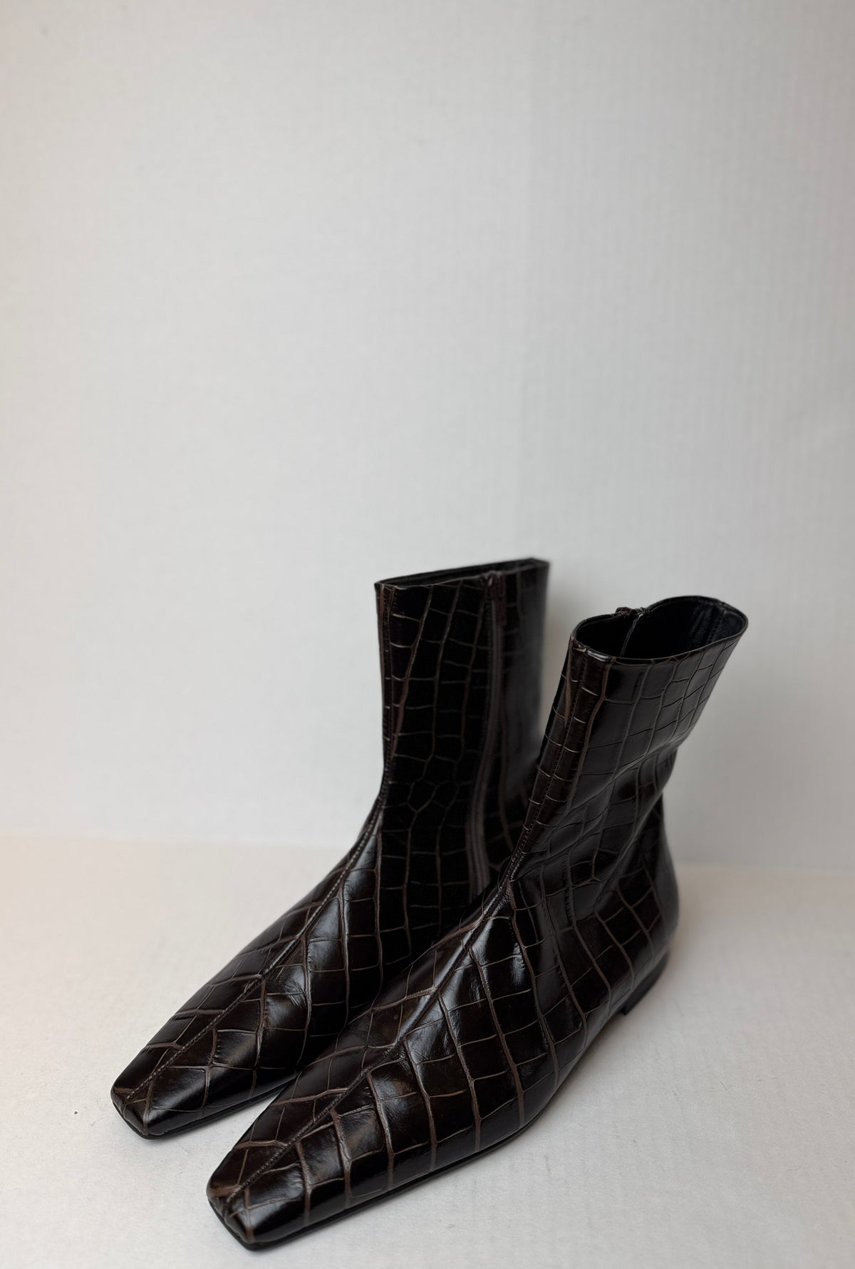 TOTEME NWT Croco Embossed Chelsea Boots/US9-EU40