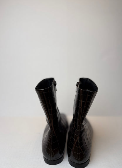 TOTEME NWT Croco Embossed Chelsea Boots/US9-EU40