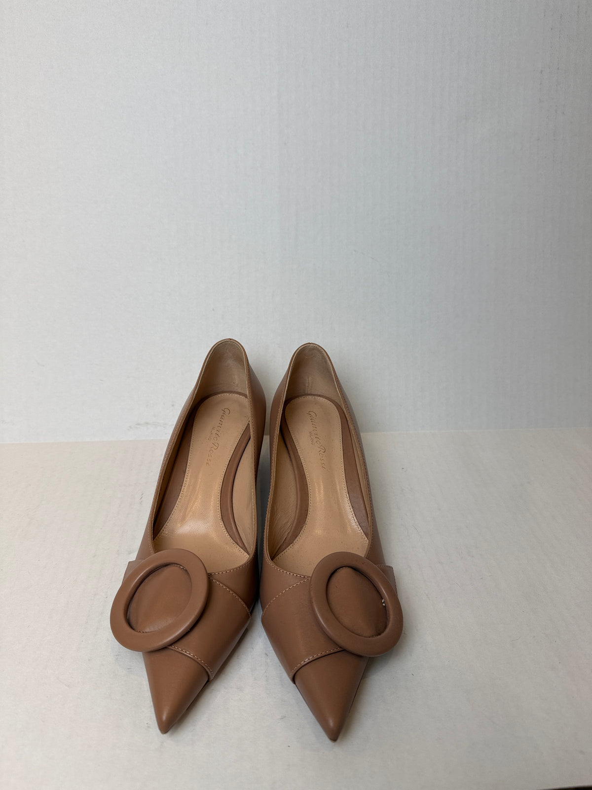 GIANVITO ROSSI  Leather Venezia Pointed ToePumps/US7-EU37