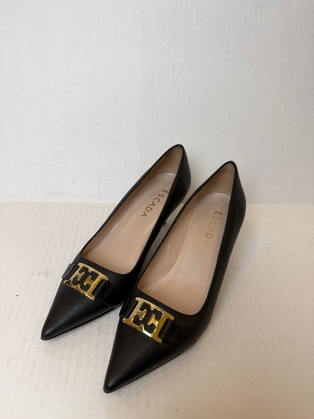 ESACADA Leather Pointed Toe Kitten Heels / US5-EU36