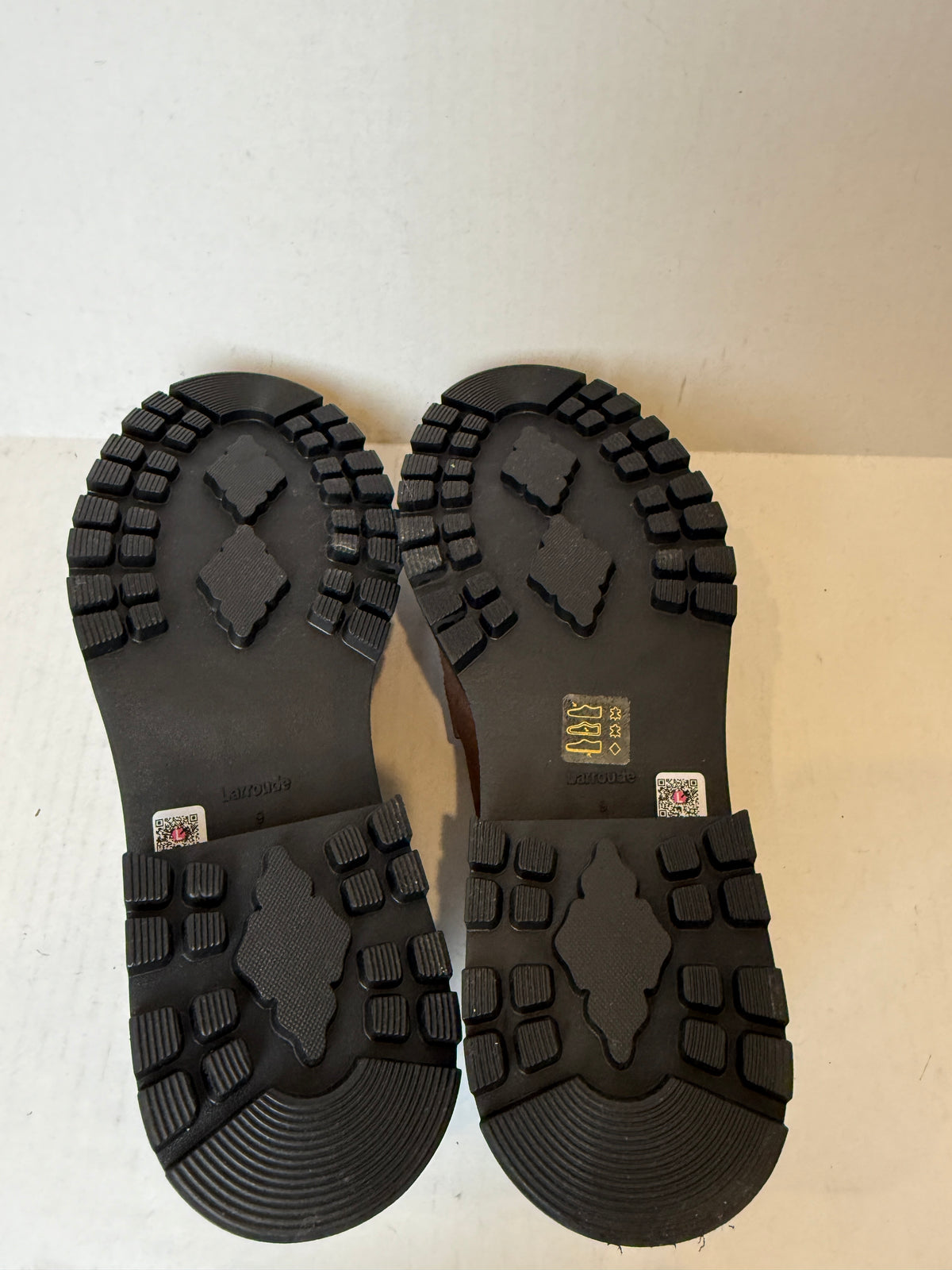 LARROUDE NWT Suki Lug Suede Loafers/US9-EU39