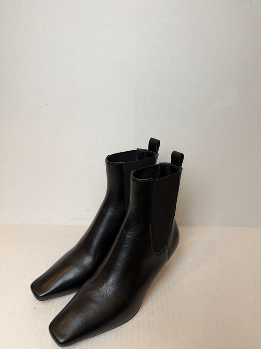 REFORMATION NWT Leather Roberta Chelsea Ankle Boots/US5-EU35