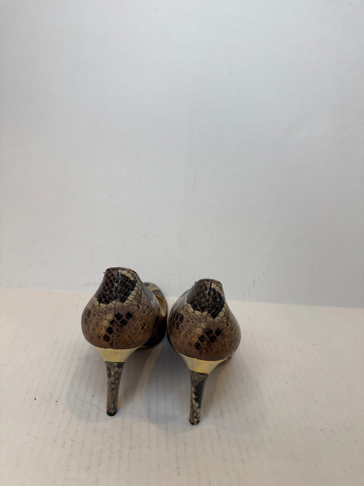 L.K.BENNETT NWT Leather Snake Pumps/7-EU38