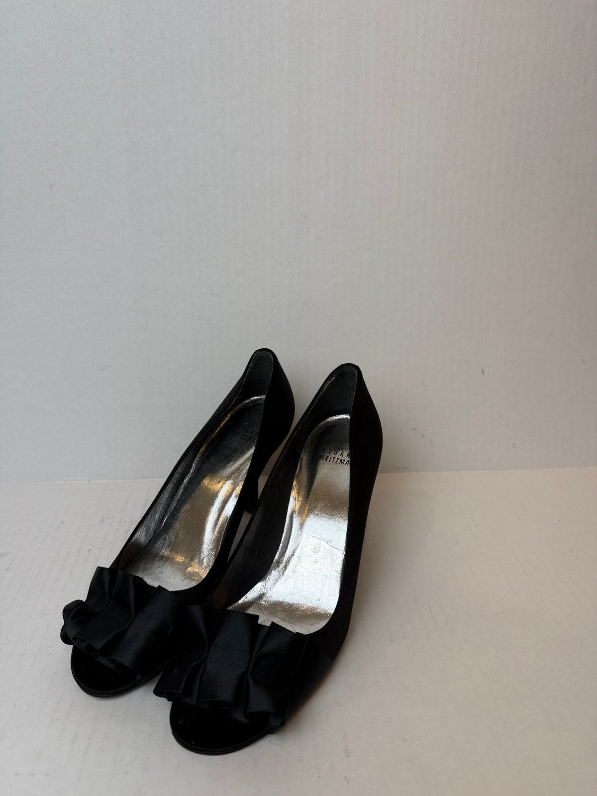 STUART WEITZMAN Satin Peep Toe Pumps / US7.5-EU38.5