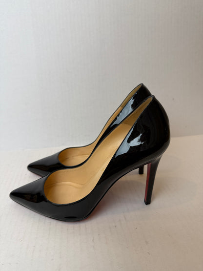 LOUBOUTIN Pointed Patent Pumps/7.5-EU38