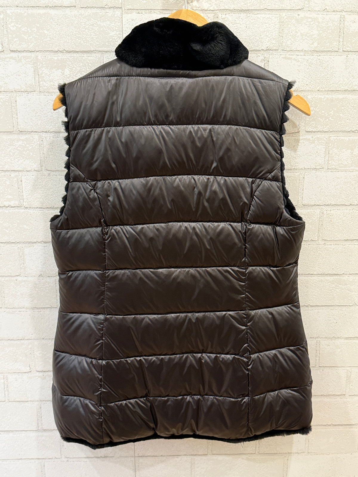 BLUE DUCK Fur Reversible Sleeveless Zip Jacket/XS