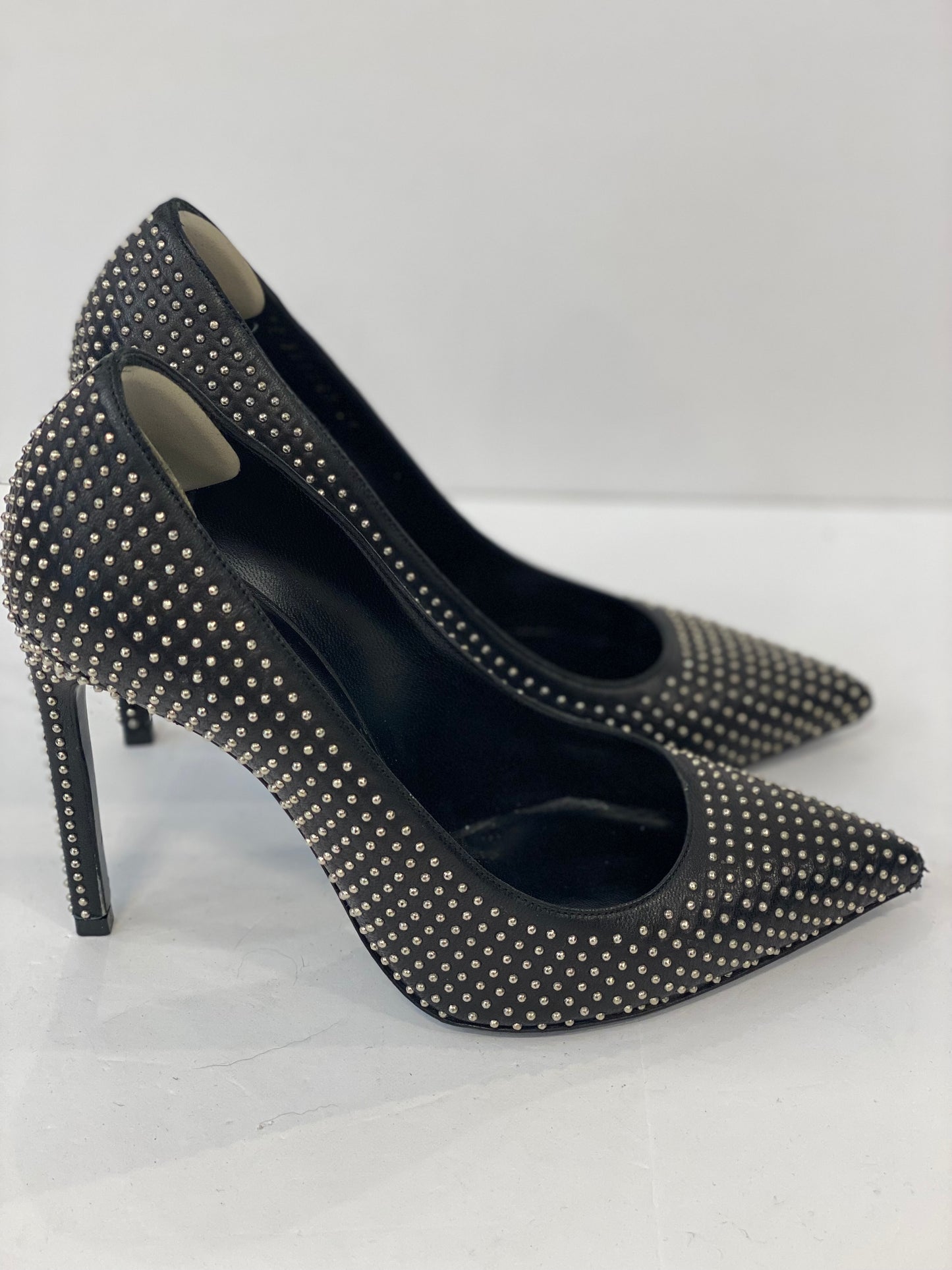 SAINT LAURENT Studded Pointy Pumps / US6-EU38