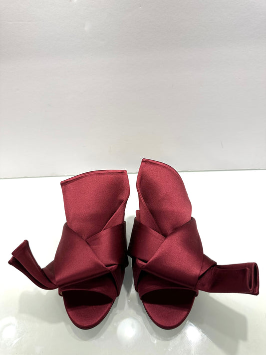 N0 21 NWT Satin Mules / US8.5-EU39.5