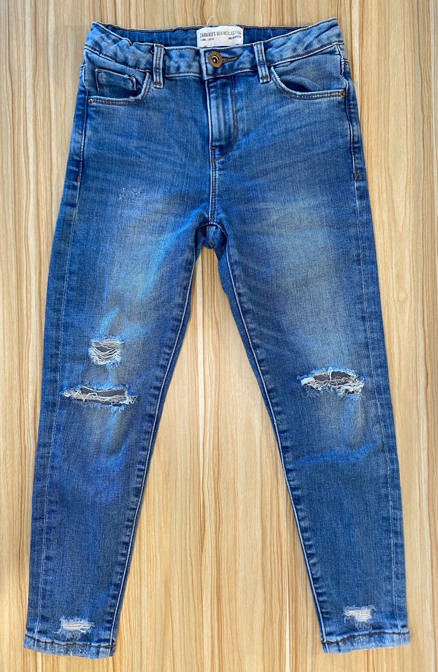 ZARA Distressed Jeans / 8Y