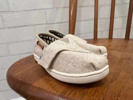 TOMS Summer Canva Velcro Shoes NWT / 8US - 24.5