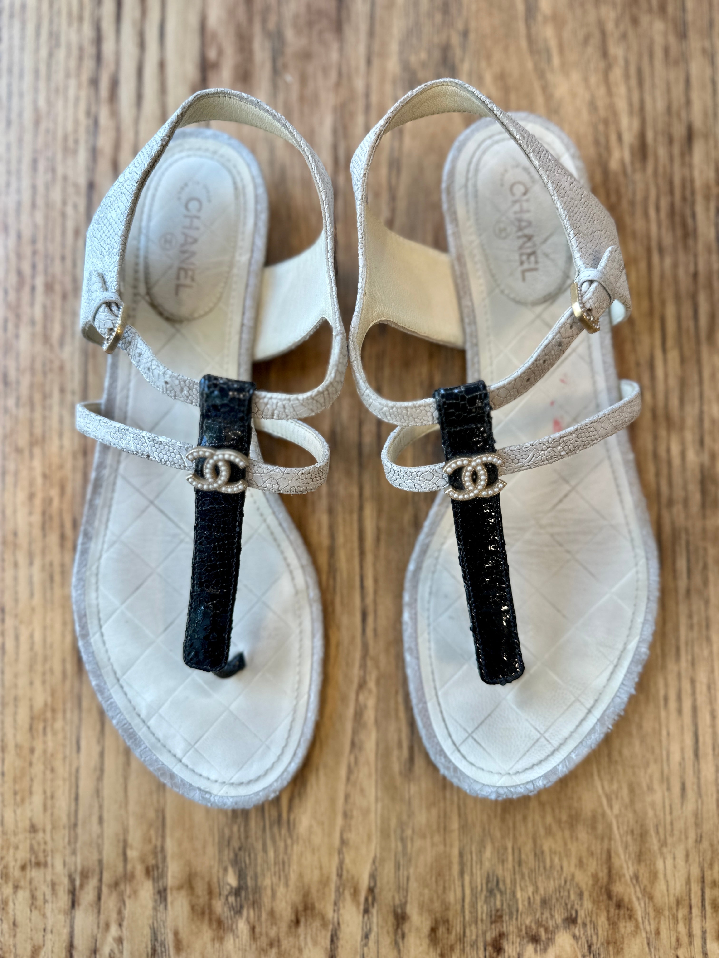 CHANEL CC VELCRO SILVER LEATHER DAD SANDALS 37.5